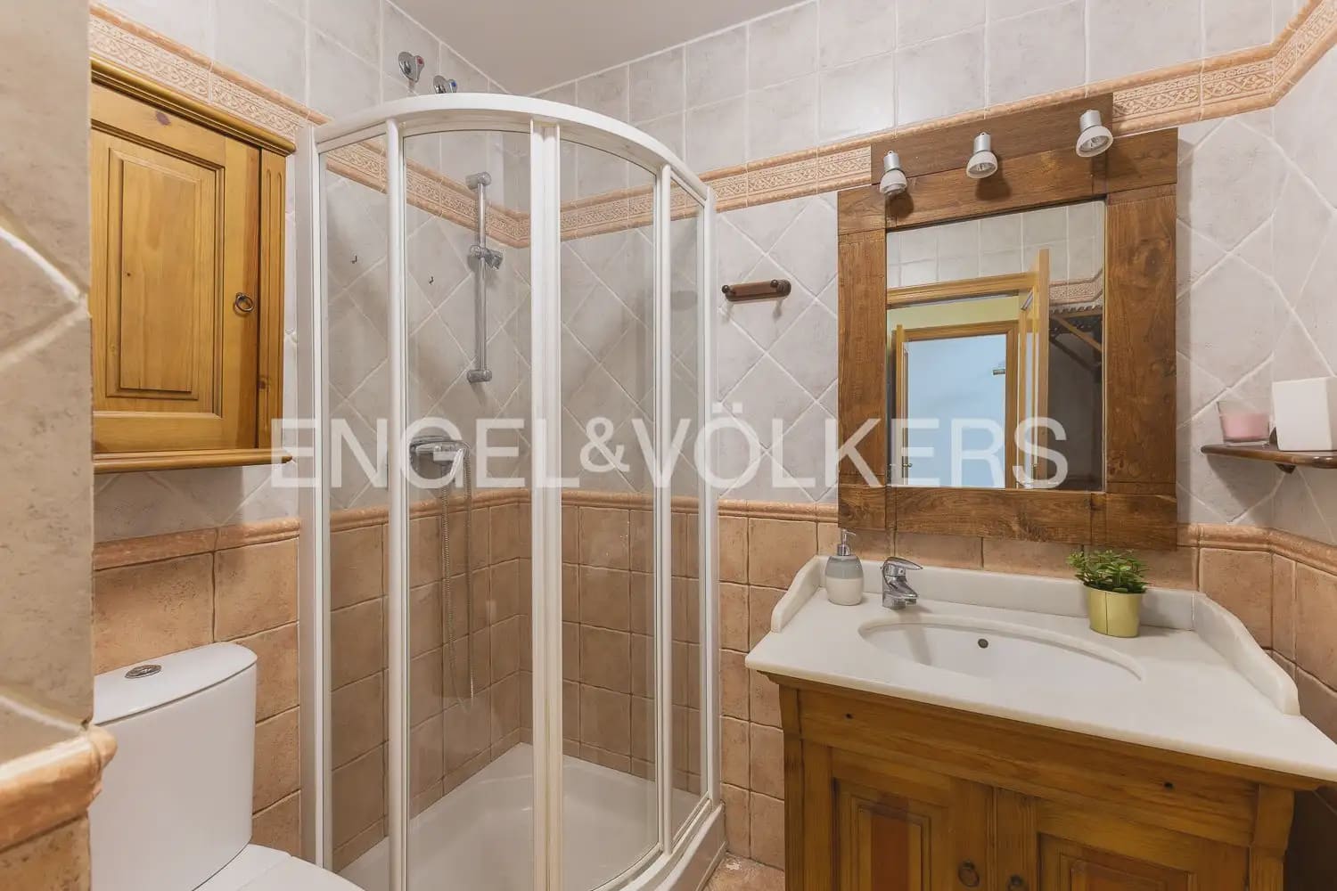 5 camera da letto Villa da affittare in Petres con piscina garage - 2.700 € (Rif: 10135252)
