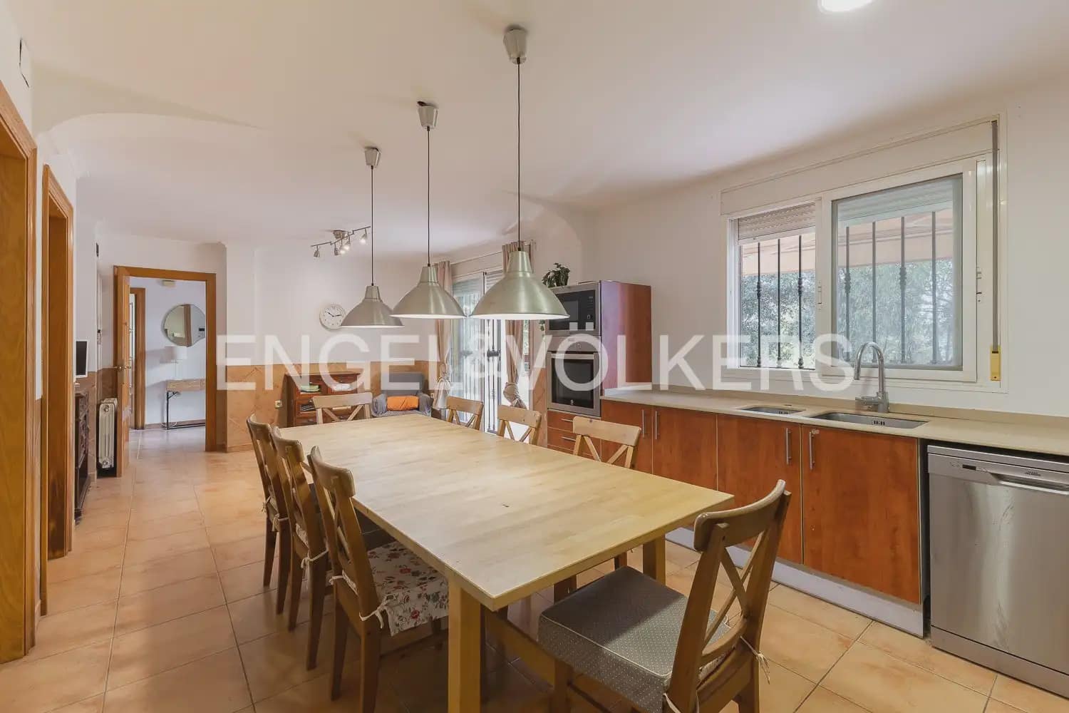 5 camera da letto Villa da affittare in Petres con piscina garage - 2.700 € (Rif: 10135252)