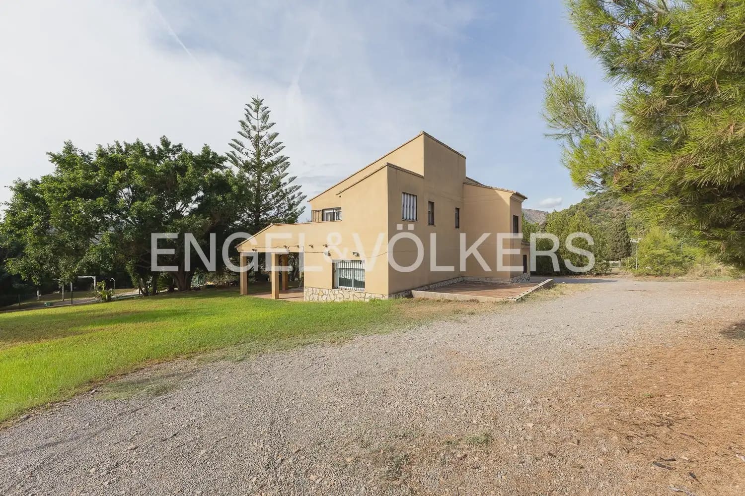 5 camera da letto Villa da affittare in Petres con piscina garage - 2.700 € (Rif: 10135252)