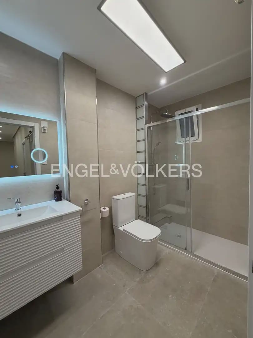 3 soverom Leilighet til leie i Valencia by - € 1 800 (Ref: 10136378)