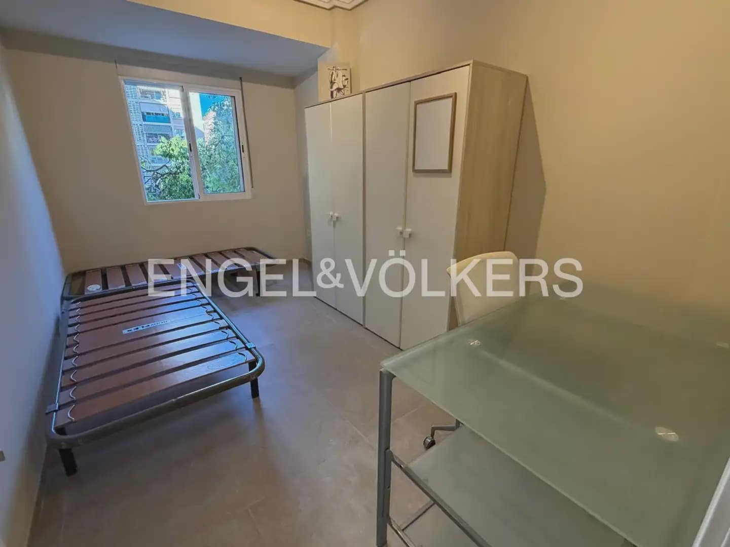 3 soverom Leilighet til leie i Valencia by - € 1 800 (Ref: 10136378)