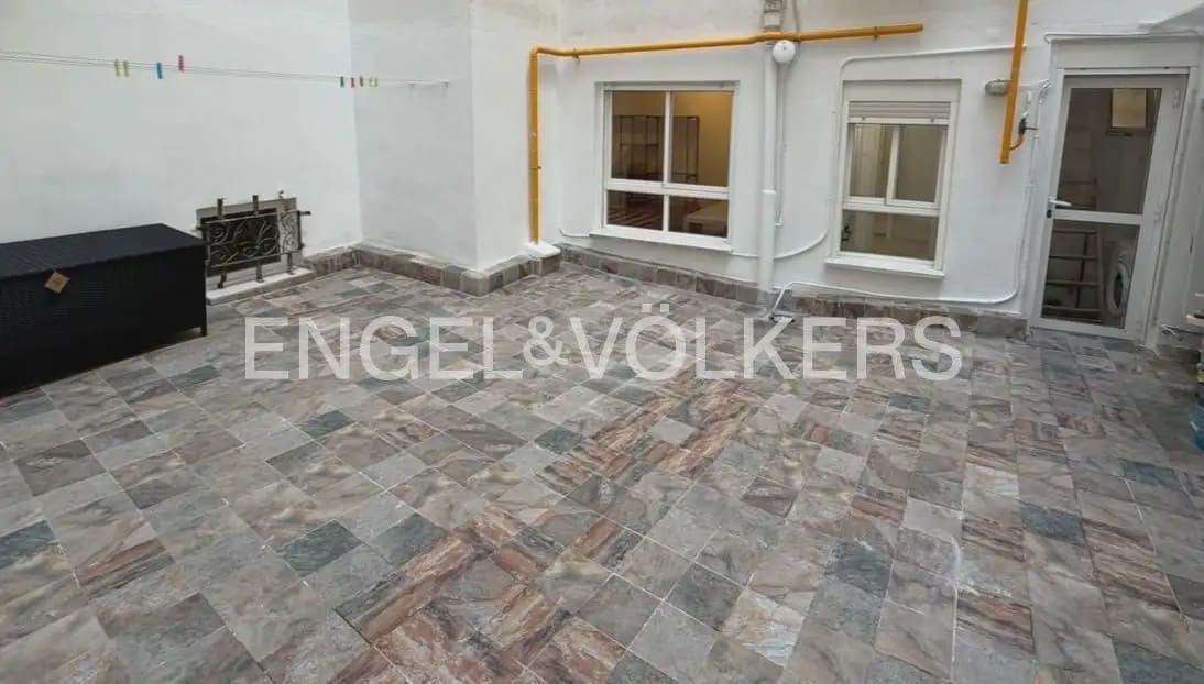 3 soverom Leilighet til leie i Valencia by - € 1 800 (Ref: 10136378)