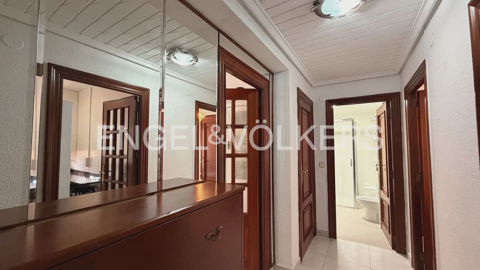 2 sovrum Lägenhet att hyra i Valencia stad - 1 300 € (Ref: 10136379)