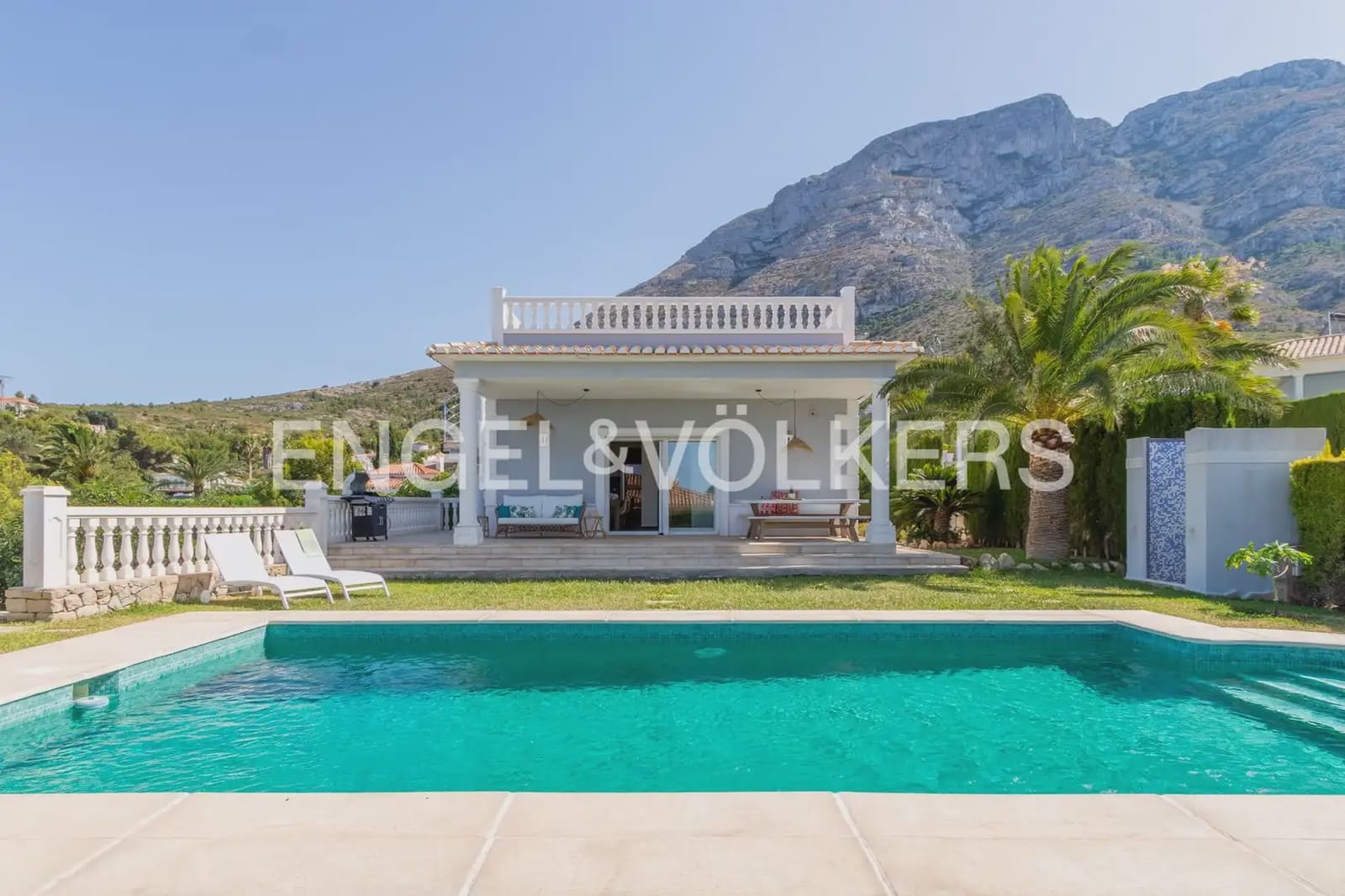 4 chambre Villa/Maison à vendre à Denia avec piscine garage - 960 000 € (Ref: 10136381)