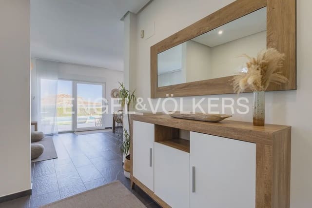 Chalet de 4 habitaciones en El Montgó, Dénia en venta con piscina garaje - 960.000 € (Ref: 10136381)