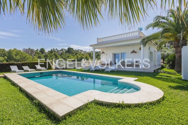 Chalet de 4 habitaciones en El Montgó, Dénia en venta con piscina garaje - 960.000 € (Ref: 10136381)