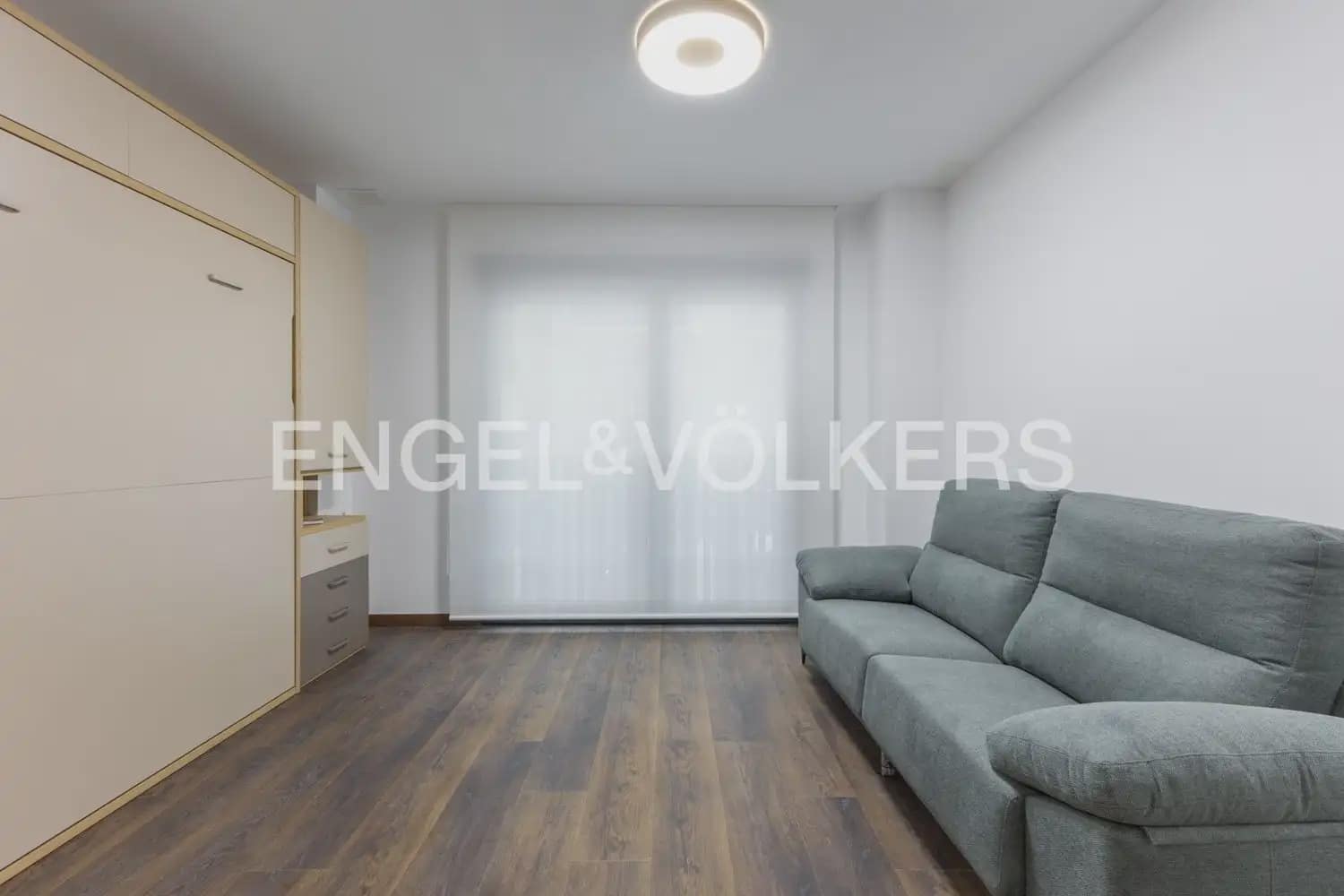 Lejlighed til leje i Valencia by - € 1.100 (Ref: 10136495)