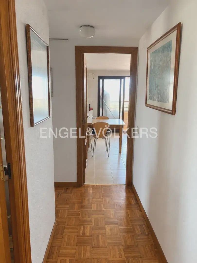 3 quarto Apartamento para arrendar em Valencia cidade com garagem - 2 000 € (Ref: 10136497)