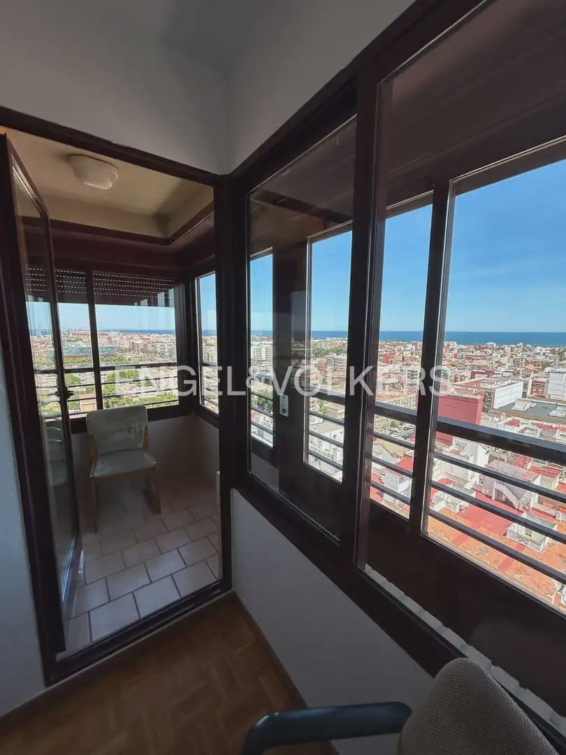 3 quarto Apartamento para arrendar em Valencia cidade com garagem - 2 000 € (Ref: 10136497)