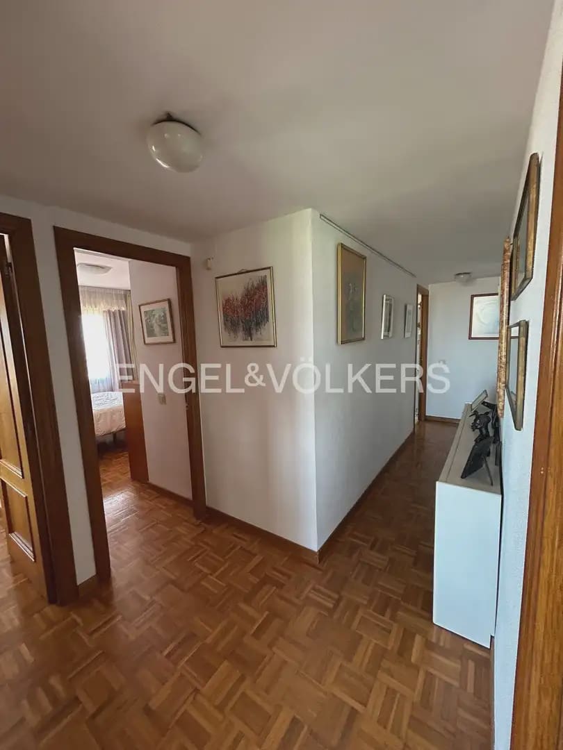 3 quarto Apartamento para arrendar em Valencia cidade com garagem - 2 000 € (Ref: 10136497)