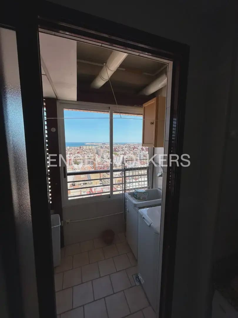 3 quarto Apartamento para arrendar em Valencia cidade com garagem - 2 000 € (Ref: 10136497)