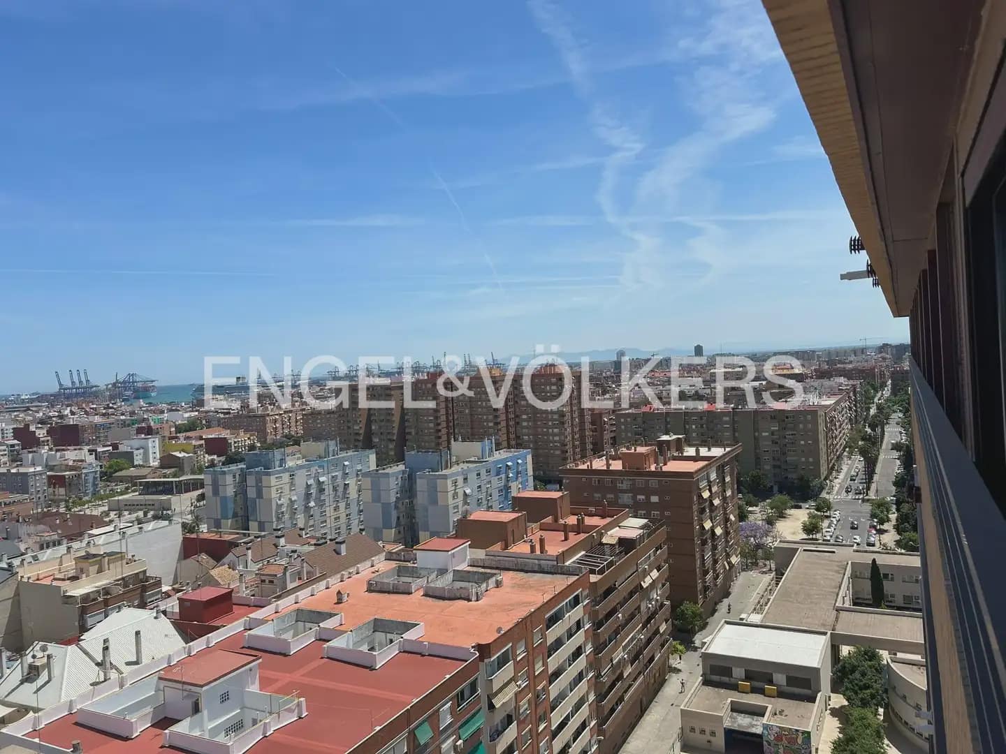 3 quarto Apartamento para arrendar em Valencia cidade com garagem - 2 000 € (Ref: 10136497)