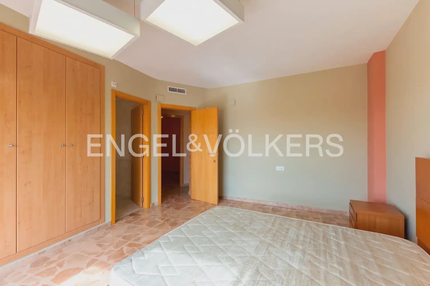3 camera da letto Appartamento in vendita in Quart de Poblet con garage - 300.000 € (Rif: 10136629)