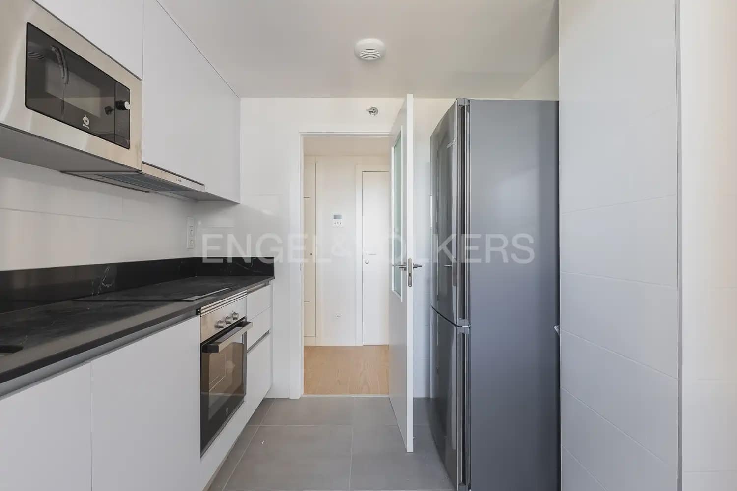 3 soveværelse Lejlighed til leje i Valencia by med swimmingpool garage - € 1.800 (Ref: 10138757)