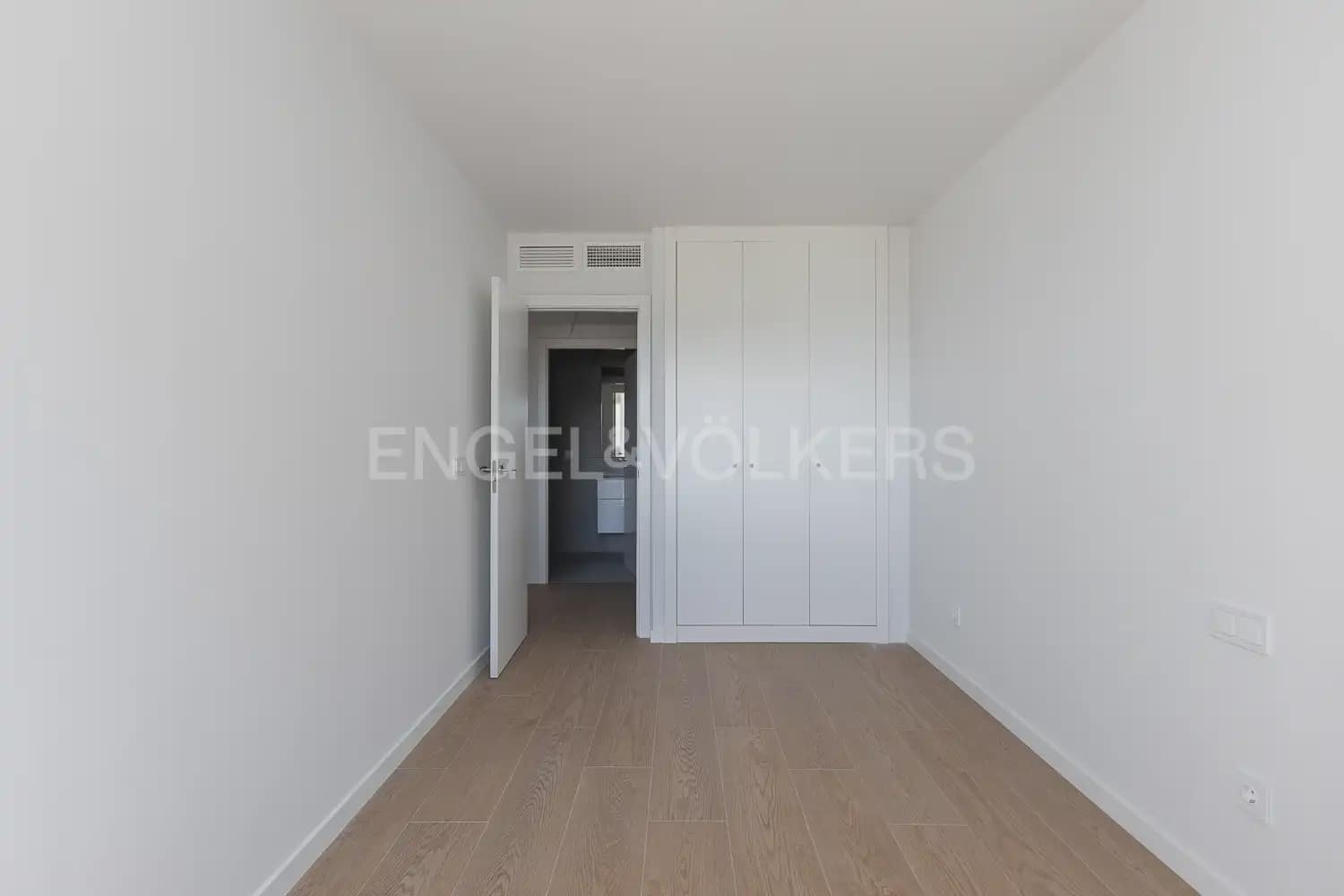 3 soveværelse Lejlighed til leje i Valencia by med swimmingpool garage - € 1.800 (Ref: 10138757)