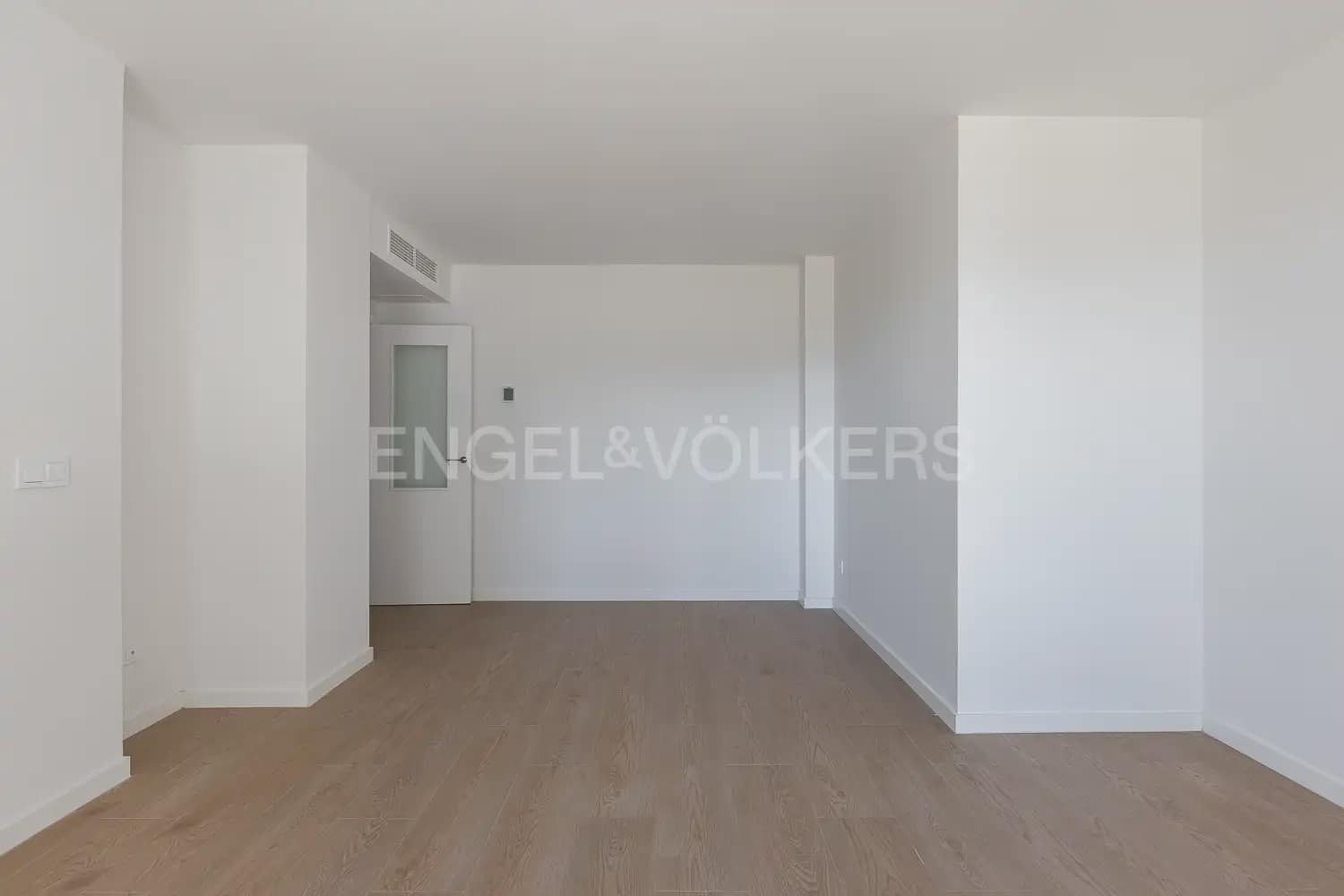 3 soveværelse Lejlighed til leje i Valencia by med swimmingpool garage - € 1.800 (Ref: 10138757)