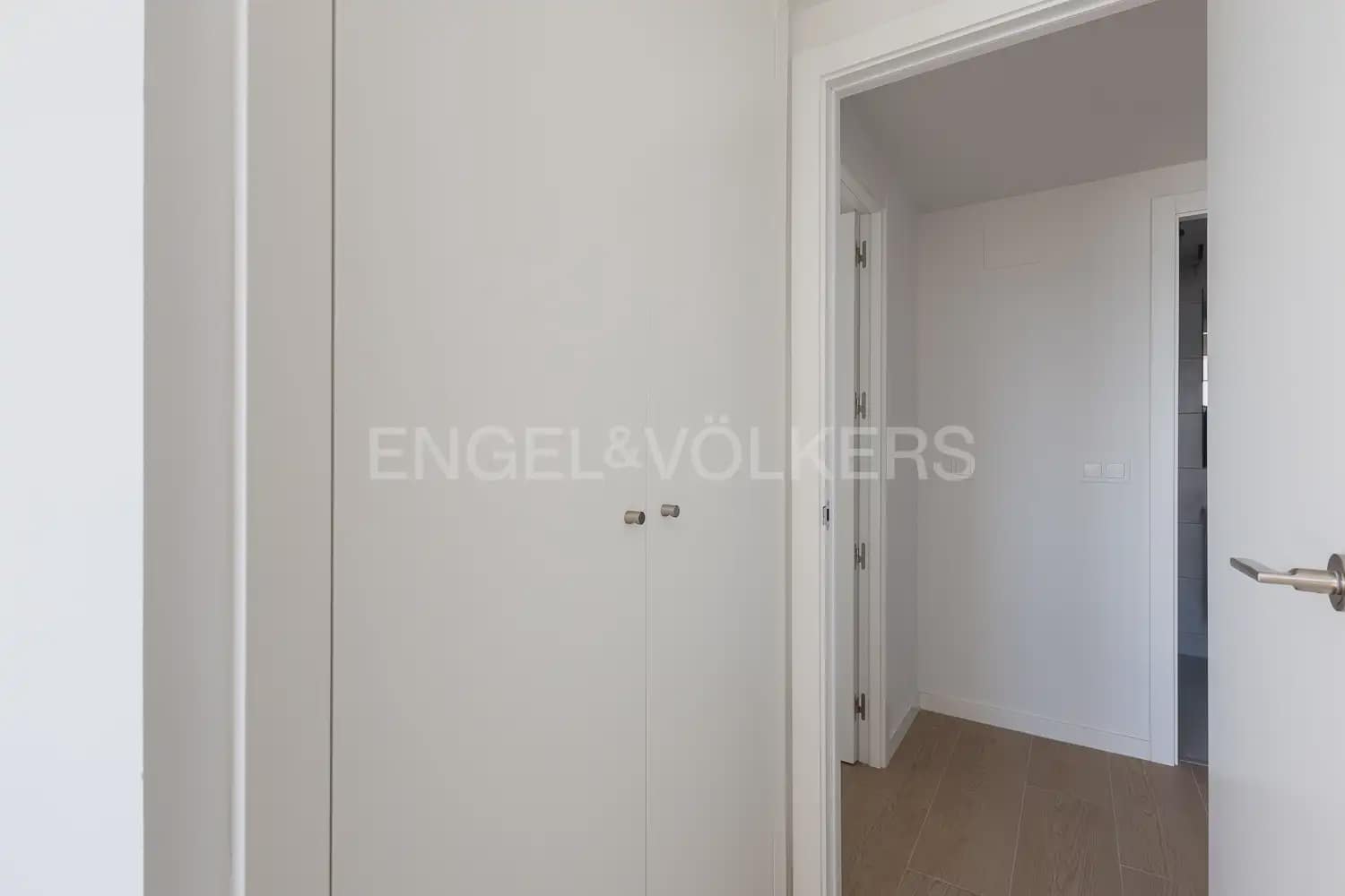 3 soveværelse Lejlighed til leje i Valencia by med swimmingpool garage - € 1.800 (Ref: 10138757)