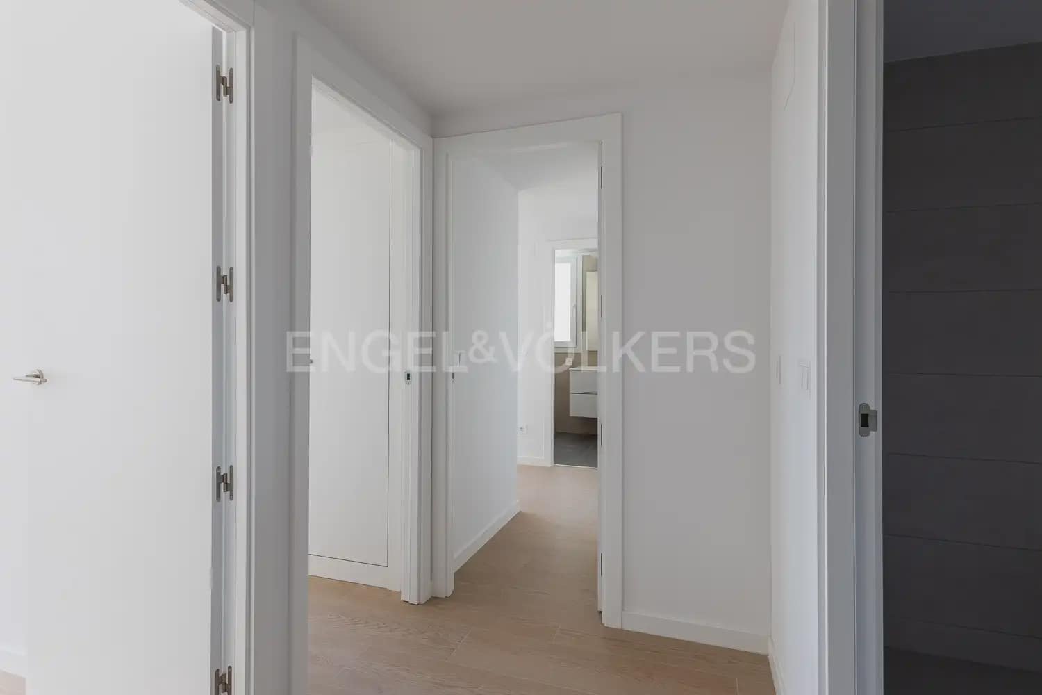 3 soveværelse Lejlighed til leje i Valencia by med swimmingpool garage - € 1.800 (Ref: 10138757)