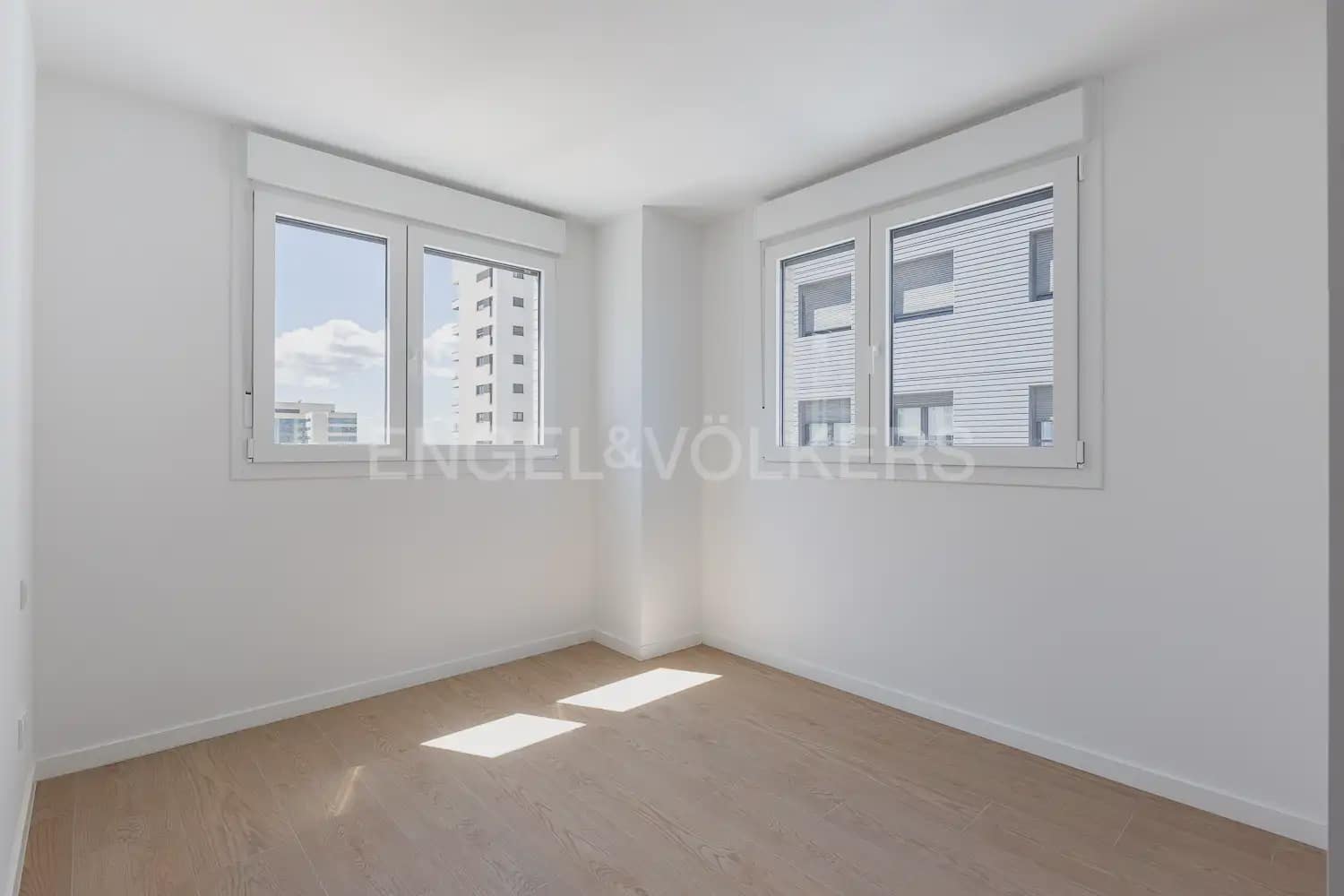 3 soveværelse Lejlighed til leje i Valencia by med swimmingpool garage - € 1.800 (Ref: 10138757)