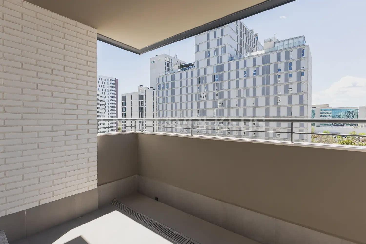3 soveværelse Lejlighed til leje i Valencia by med swimmingpool garage - € 1.800 (Ref: 10138757)