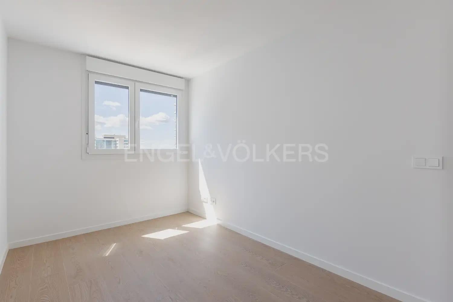 3 soveværelse Lejlighed til leje i Valencia by med swimmingpool garage - € 1.800 (Ref: 10138757)