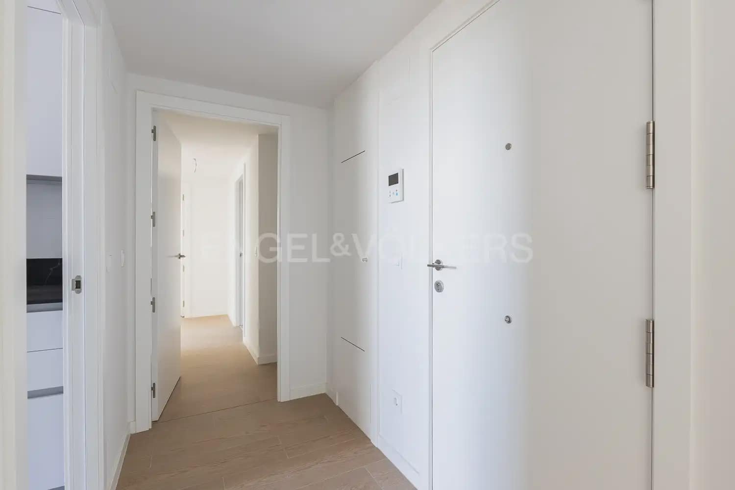 3 soveværelse Lejlighed til leje i Valencia by med swimmingpool garage - € 1.800 (Ref: 10138757)