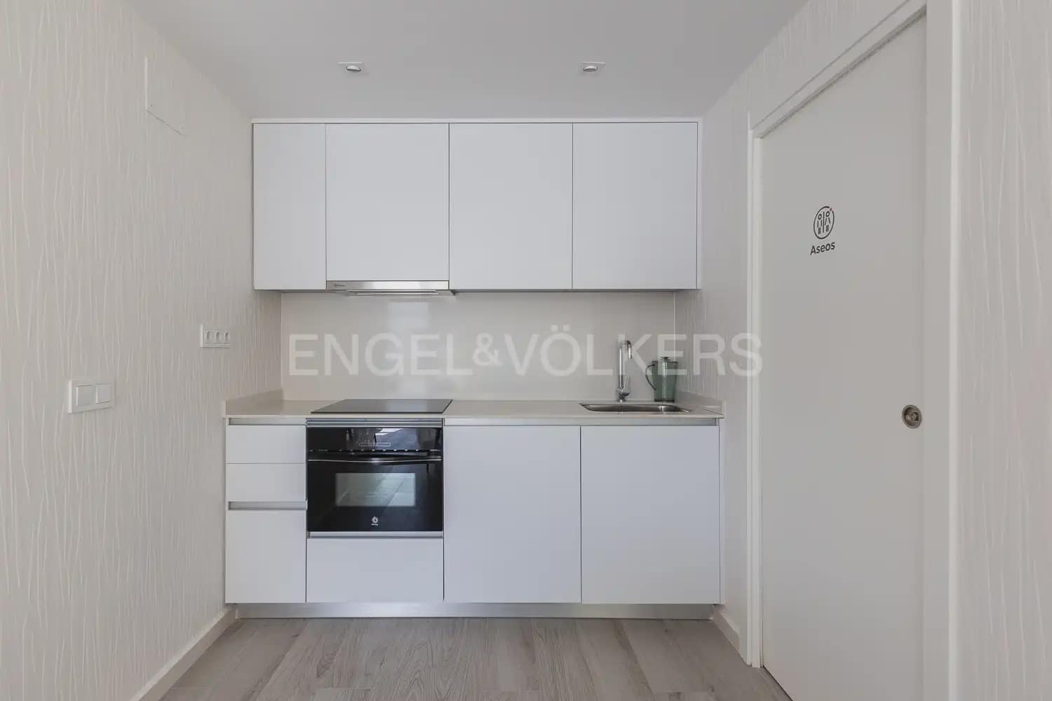 3 soveværelse Lejlighed til leje i Valencia by med swimmingpool garage - € 1.800 (Ref: 10138757)