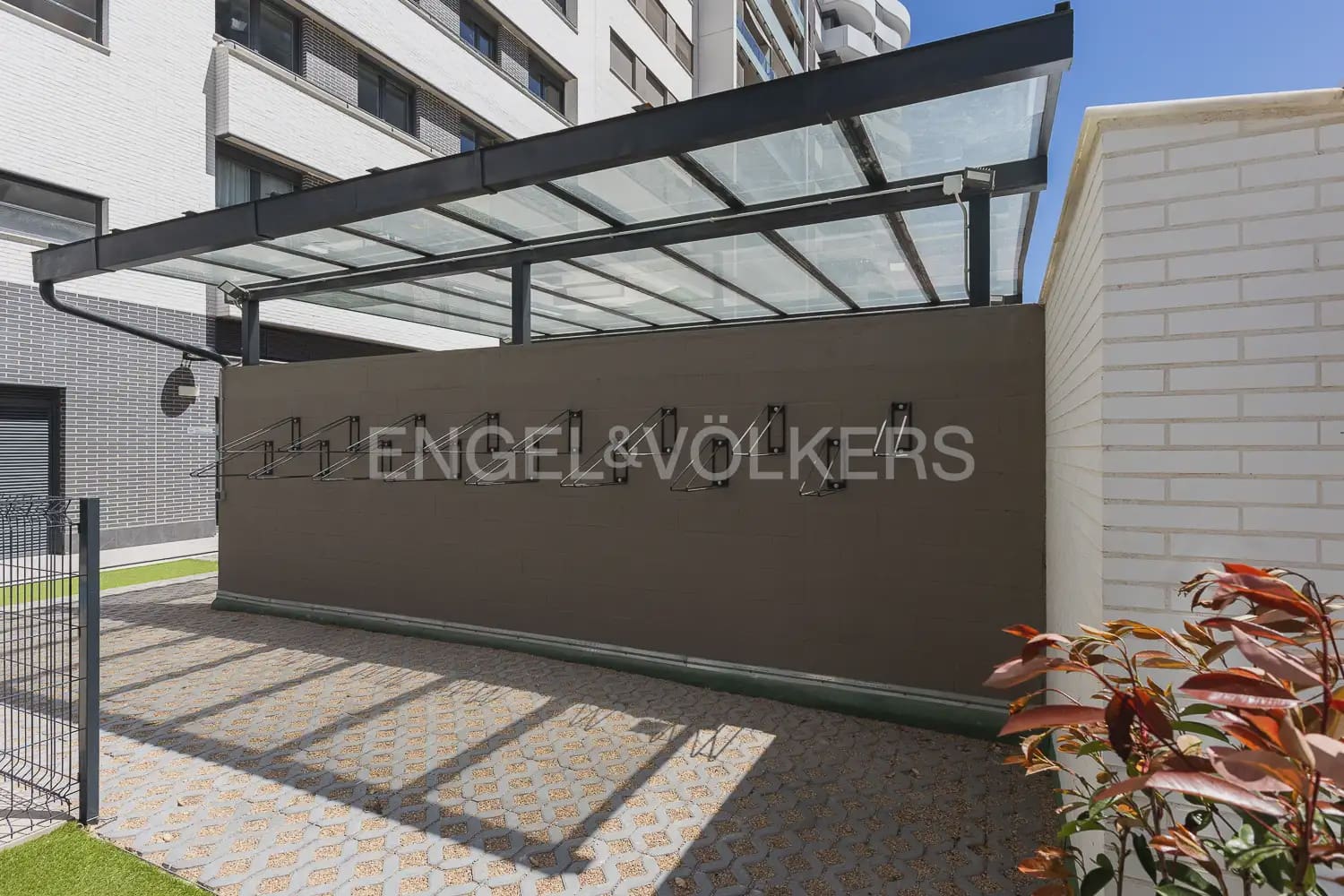3 soveværelse Lejlighed til leje i Valencia by med swimmingpool garage - € 1.800 (Ref: 10138757)
