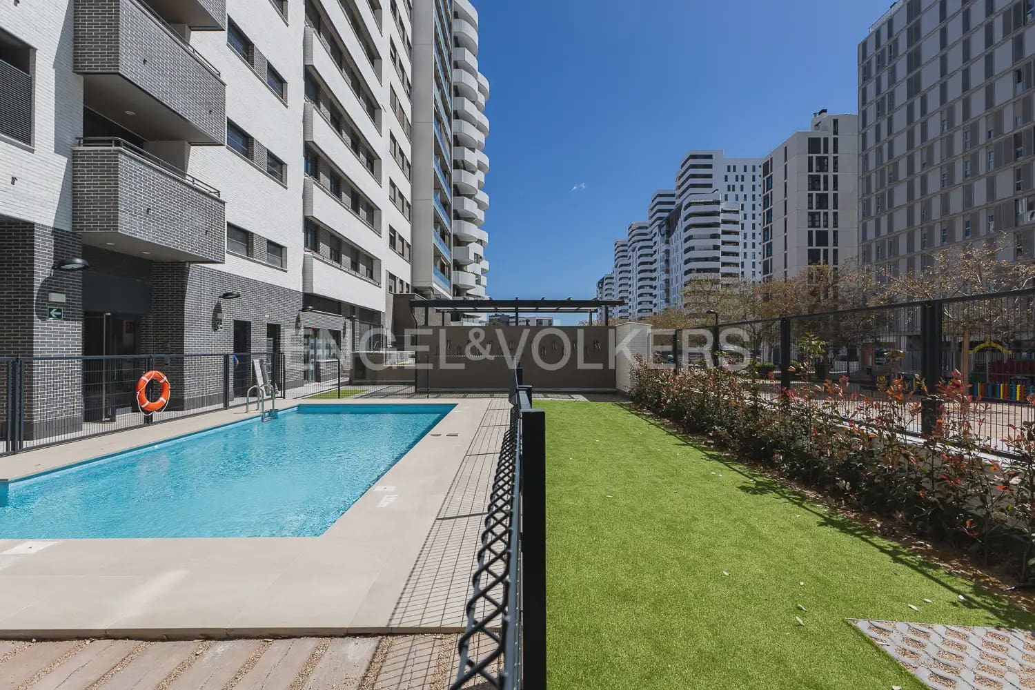 3 soveværelse Lejlighed til leje i Valencia by med swimmingpool garage - € 1.800 (Ref: 10138757)