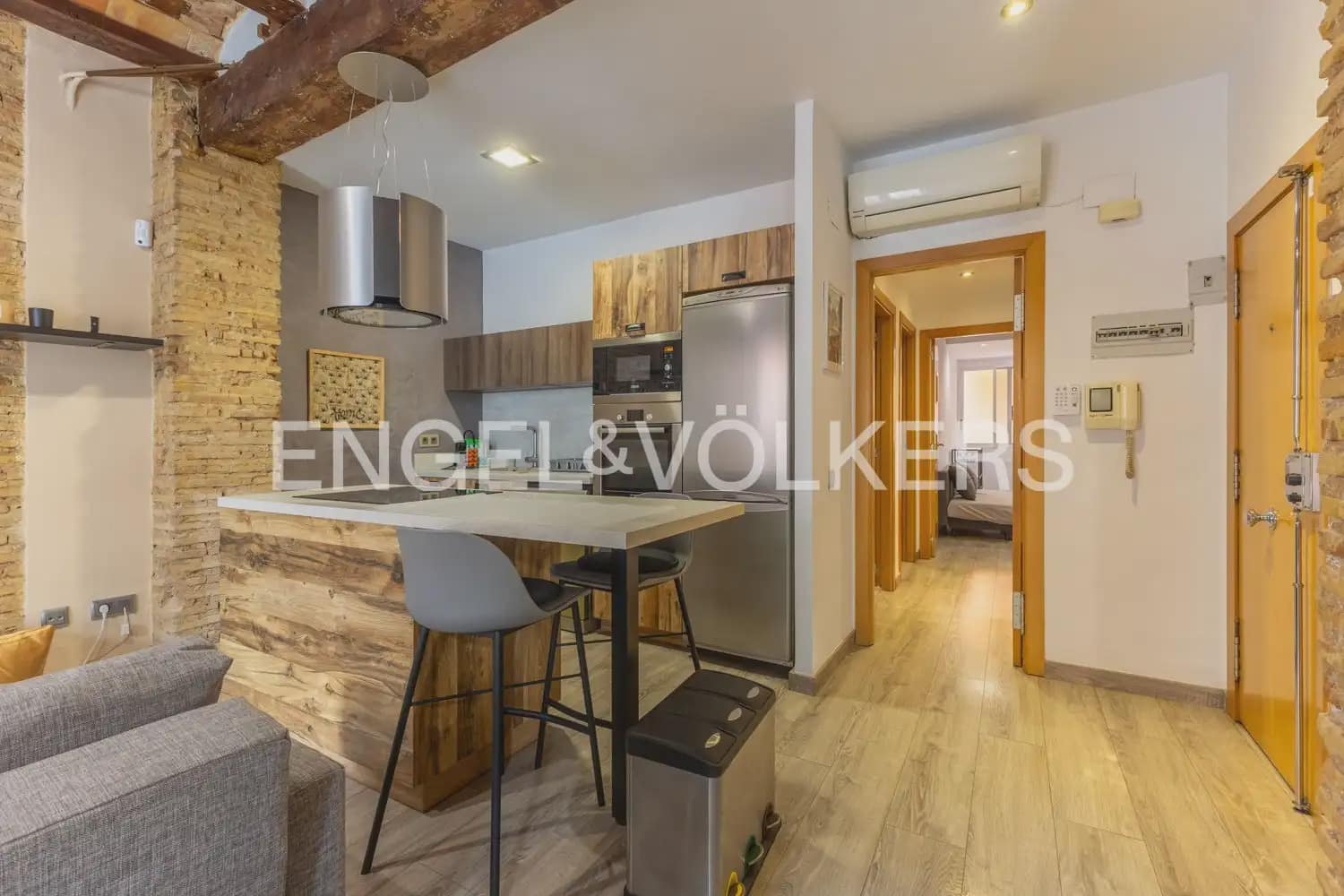 2 bedroom Flat for rent in Valencia city - € 1,800 (Ref: 10138758)