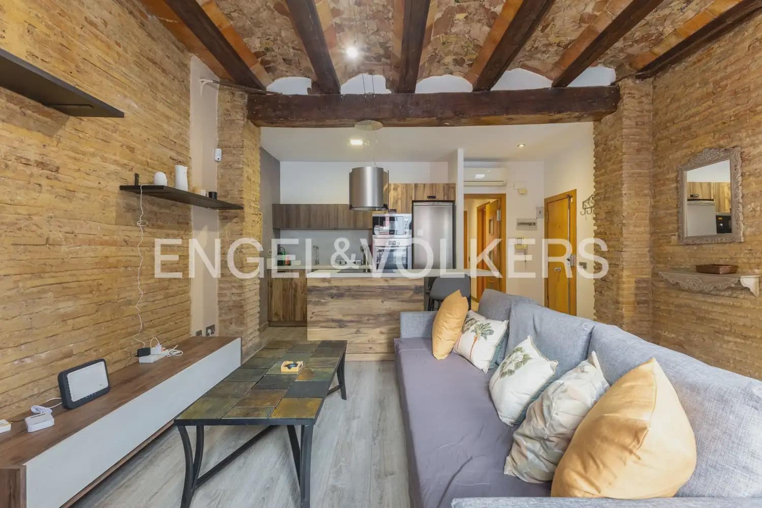 2 bedroom Flat for rent in Valencia city - € 1,800 (Ref: 10138758)