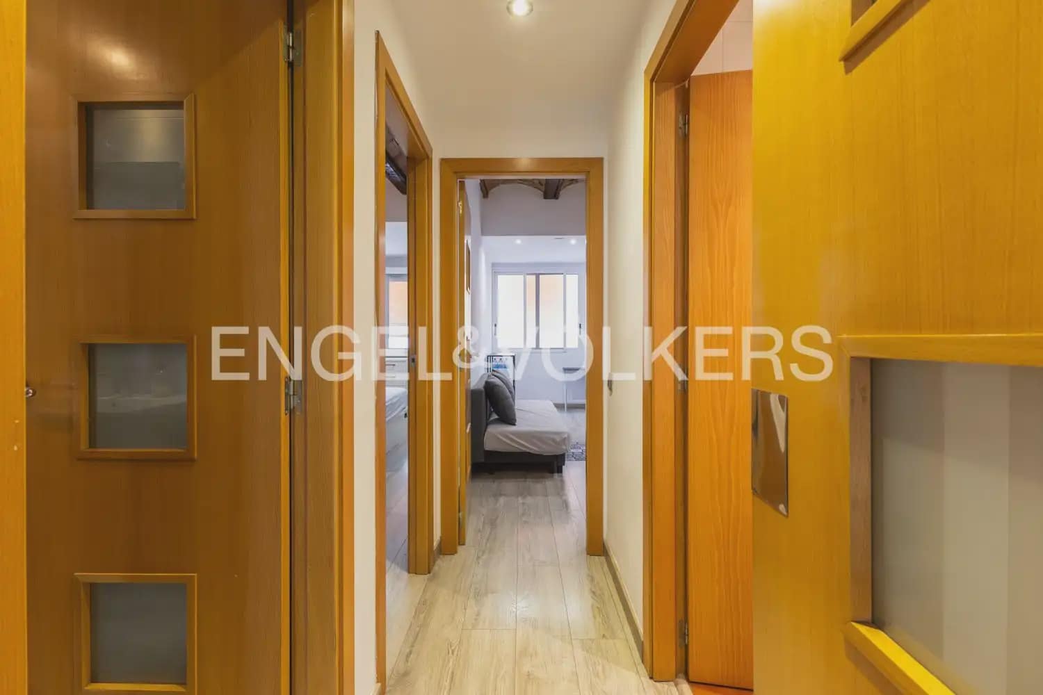 2 bedroom Flat for rent in Valencia city - € 1,800 (Ref: 10138758)