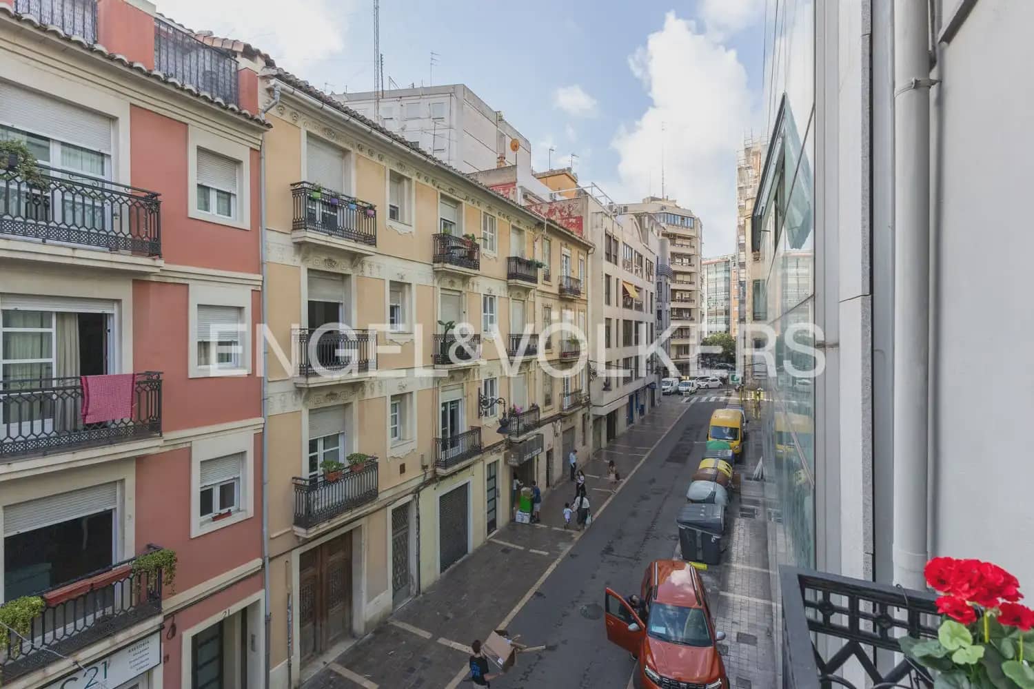 2 bedroom Flat for rent in Valencia city - € 1,800 (Ref: 10138758)