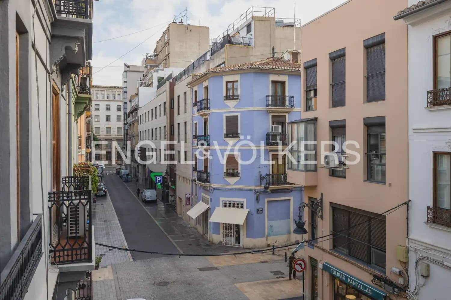 2 bedroom Flat for rent in Valencia city - € 1,800 (Ref: 10138758)
