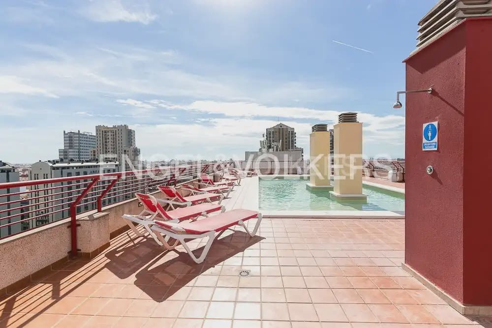 3 soverom Leilighet til salgs i Valencia by med svømmebasseng garasje - € 748 000 (Ref: 10138760)