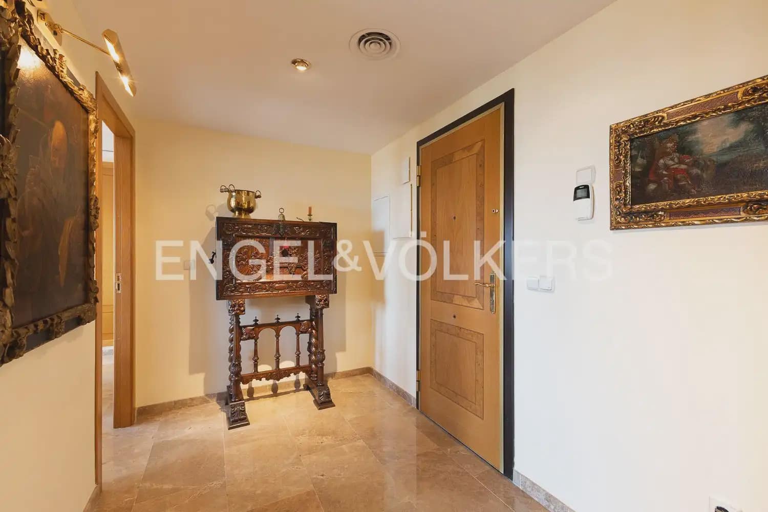 3 soverom Leilighet til salgs i Valencia by med svømmebasseng garasje - € 748 000 (Ref: 10138760)