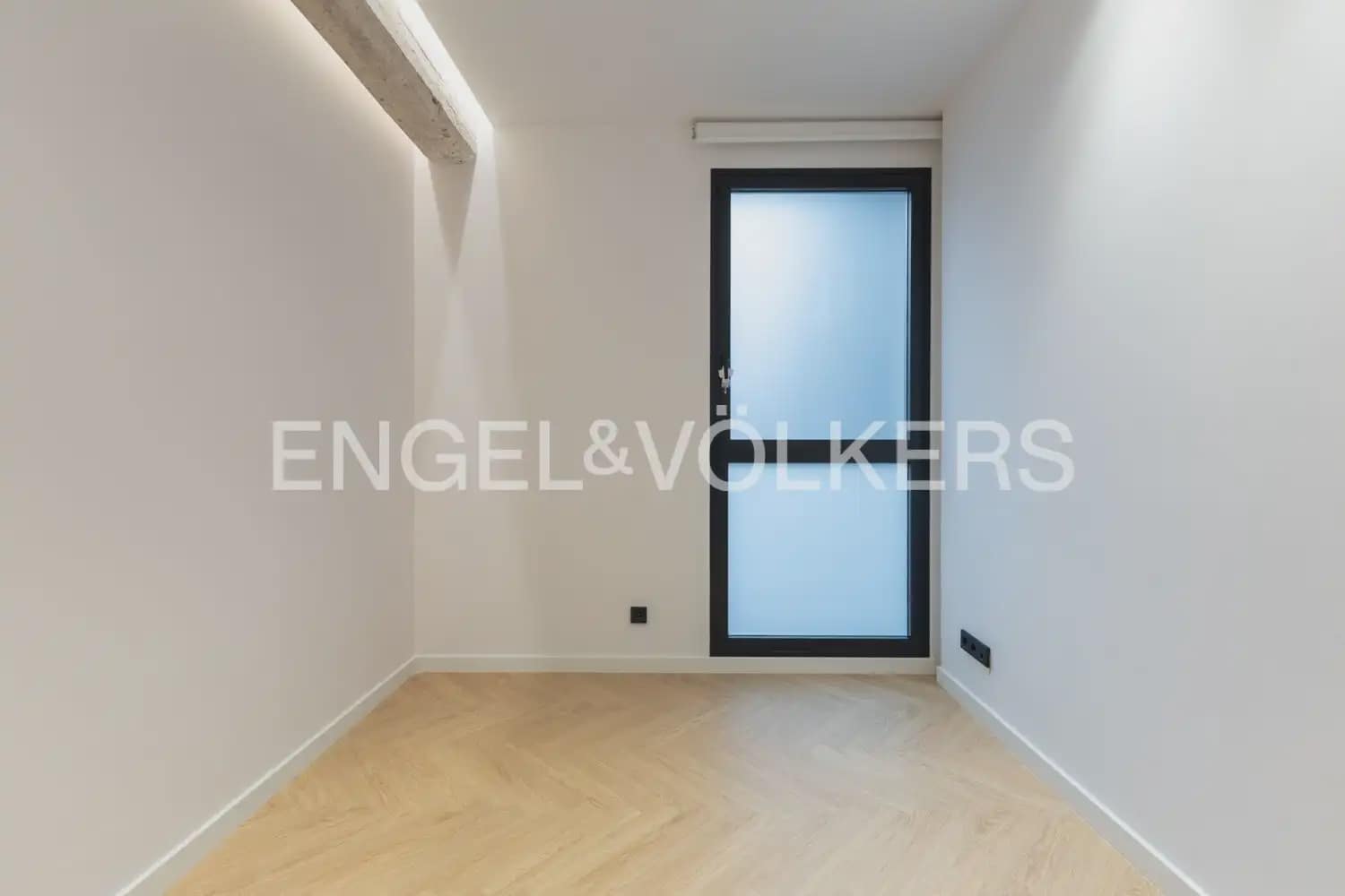 Piso de 4 habitaciones en València ciudad en alquiler - 4.300 € (Ref: 10138761)