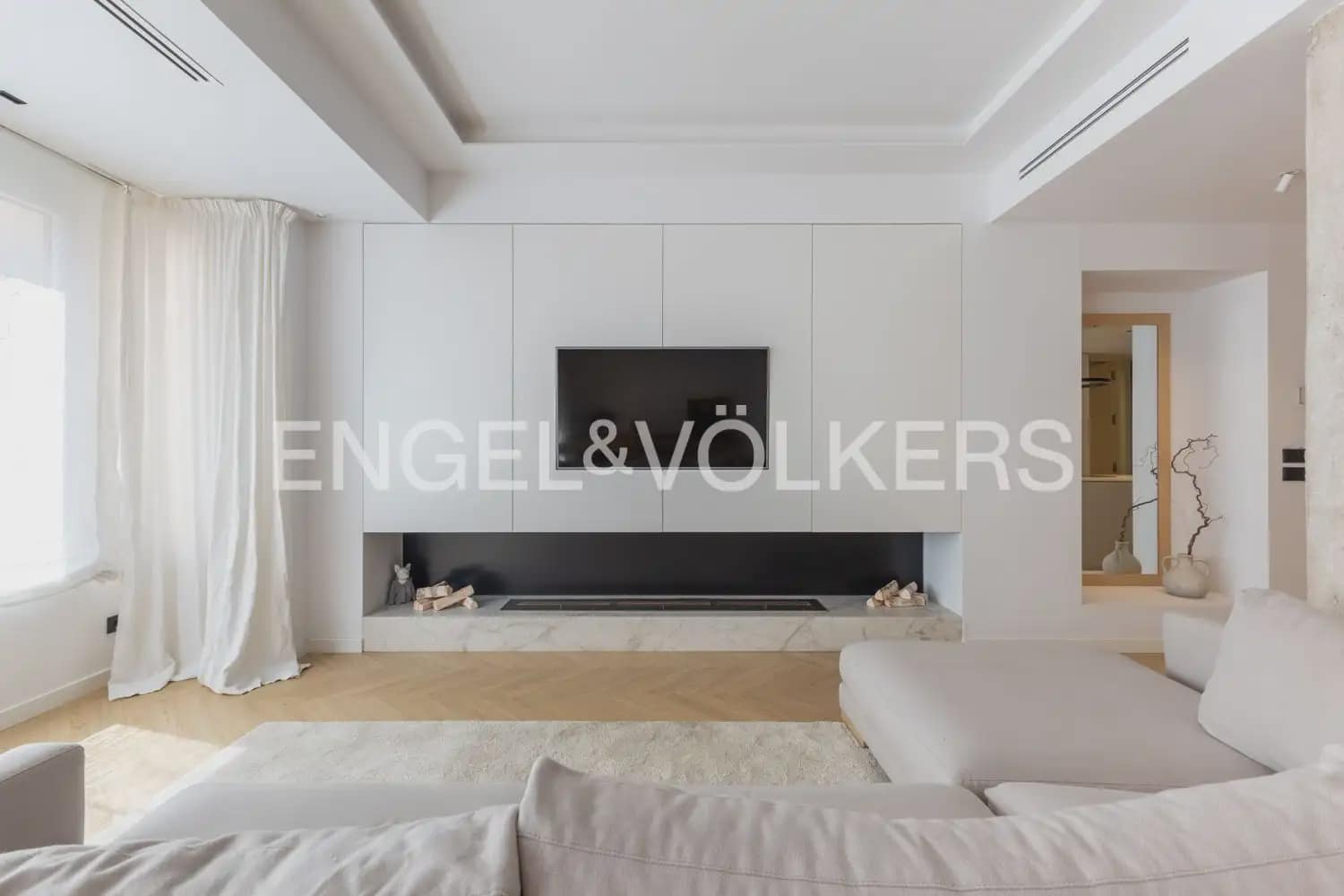 Piso de 4 habitaciones en València ciudad en alquiler - 4.300 € (Ref: 10138761)