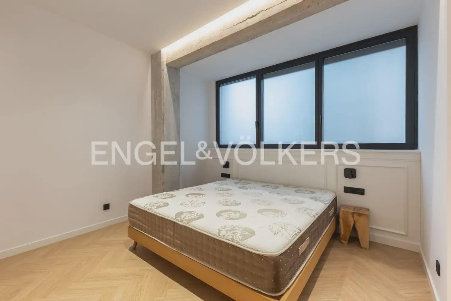 Piso de 4 habitaciones en València ciudad en alquiler - 4.300 € (Ref: 10138761)