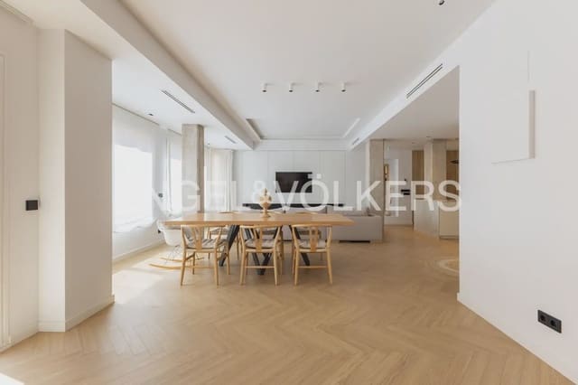 Piso de 4 habitaciones en Sant Francesc, València ciudad en alquiler - 4.300 € (Ref: 10138761)