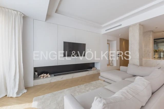 Piso de 4 habitaciones en Sant Francesc, València ciudad en alquiler - 4.300 € (Ref: 10138761)