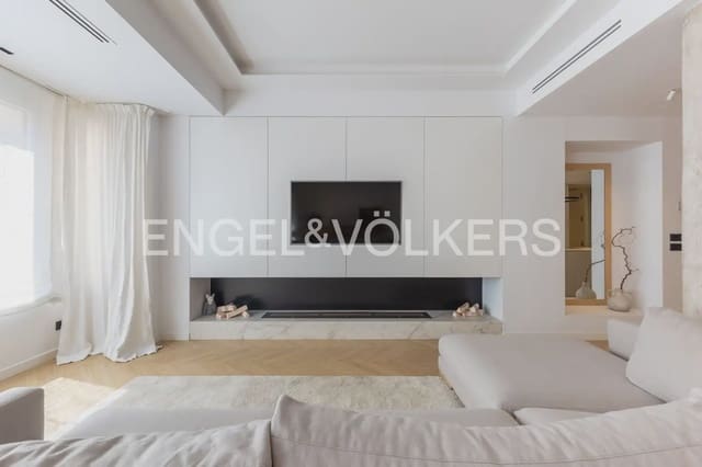 Piso de 4 habitaciones en Sant Francesc, València ciudad en alquiler - 4.300 € (Ref: 10138761)
