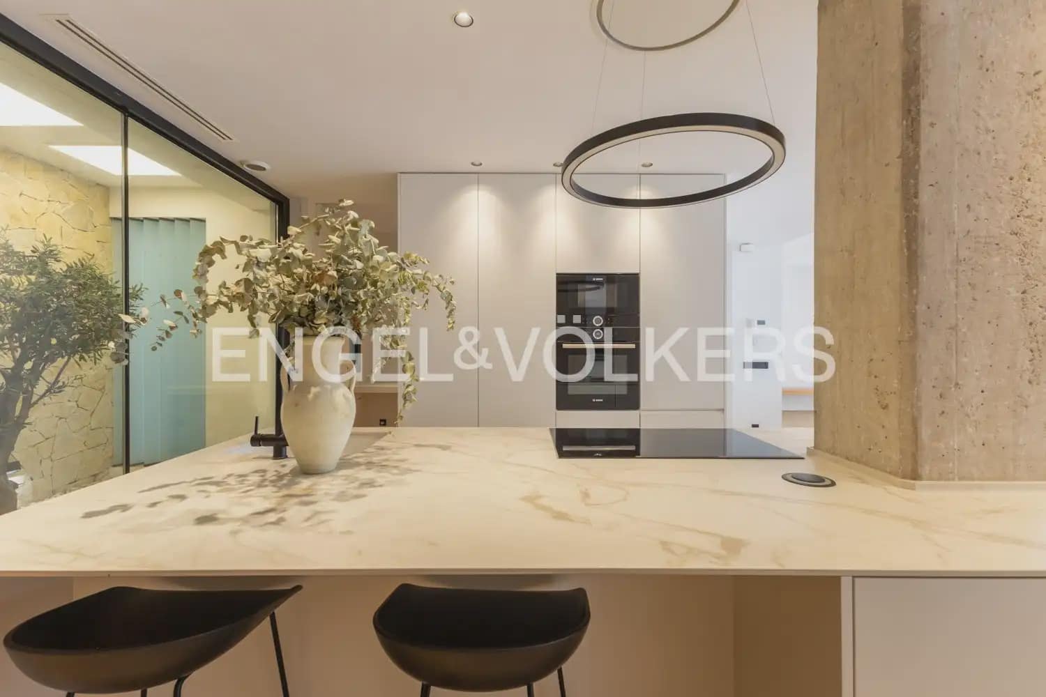 Piso de 4 habitaciones en València ciudad en alquiler - 4.300 € (Ref: 10138761)