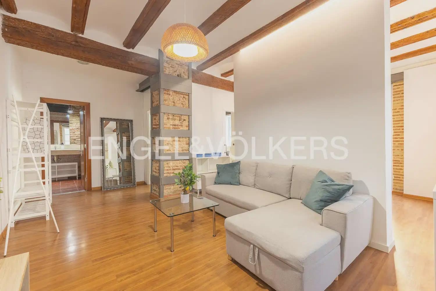 1 soveværelse Lejlighed til leje i Valencia by - € 1.400 (Ref: 10138762)