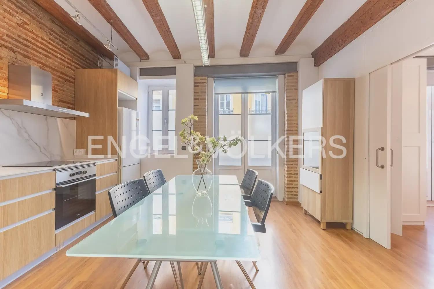 1 soveværelse Lejlighed til leje i Valencia by - € 1.400 (Ref: 10138762)