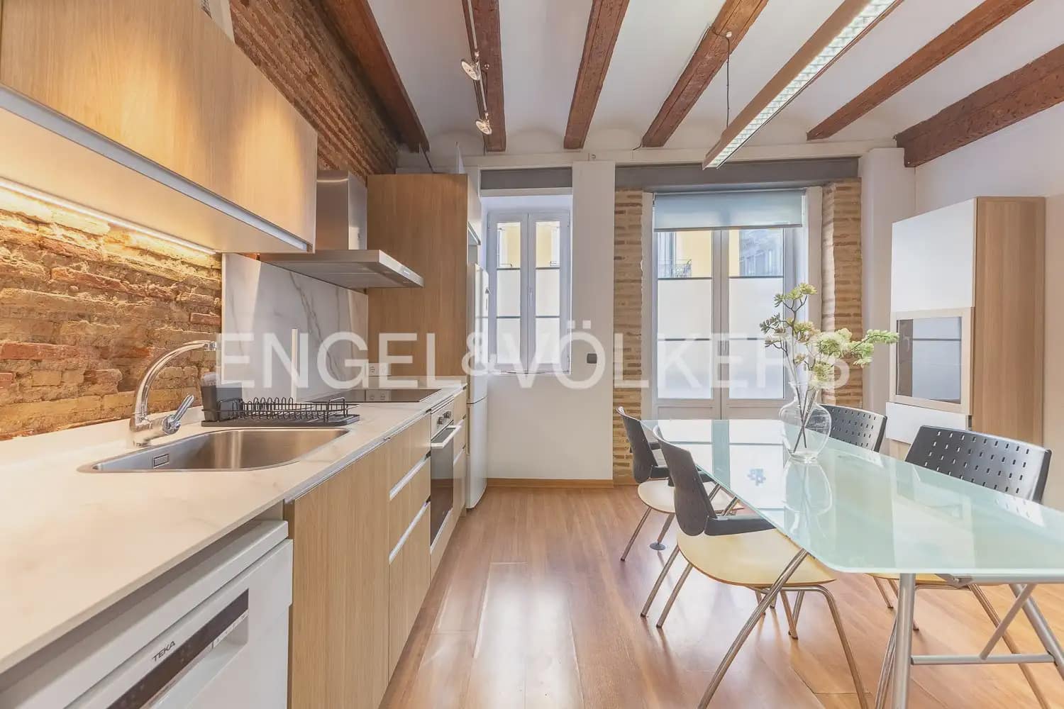 1 soveværelse Lejlighed til leje i Valencia by - € 1.400 (Ref: 10138762)