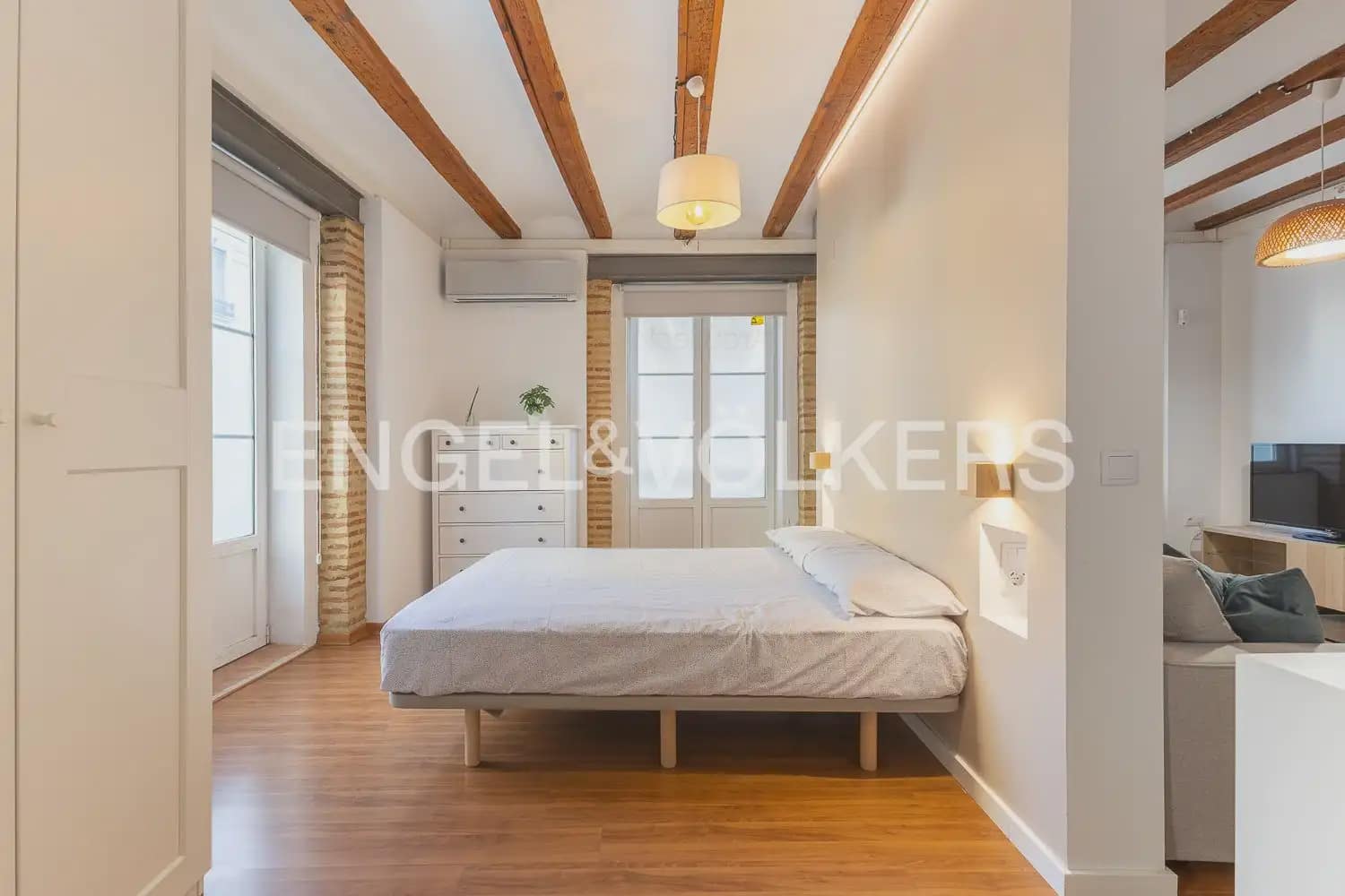 1 soveværelse Lejlighed til leje i Valencia by - € 1.400 (Ref: 10138762)