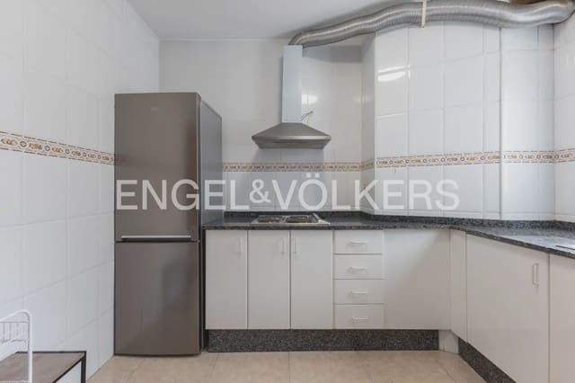 3 sovrum Lägenhet att hyra i El Mercat, Valencia stad - 1 300 € (Ref: 10138764)