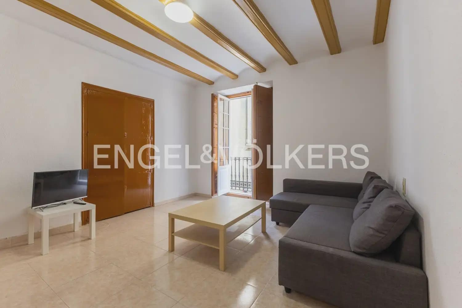 3 sovrum Lägenhet att hyra i Valencia stad - 1 300 € (Ref: 10138764)