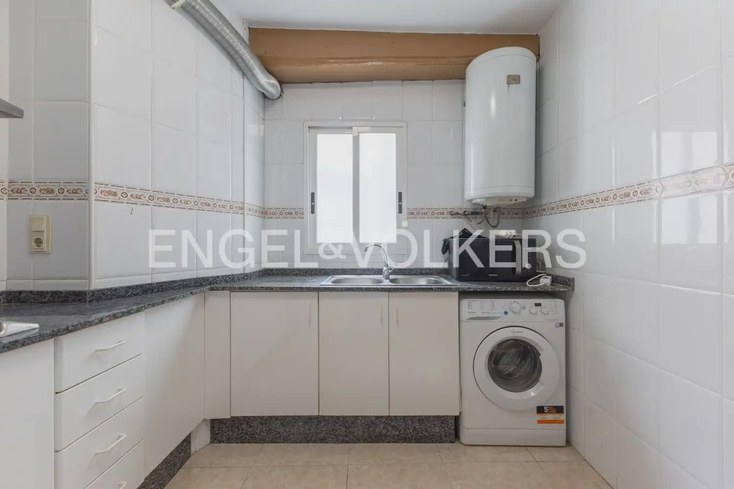 3 sovrum Lägenhet att hyra i Valencia stad - 1 300 € (Ref: 10138764)